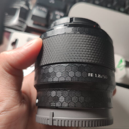索尼(SONY)FE 50mm F1.8 全画幅标准定焦微单相机镜头 E卡口(SEL50F18F)人像 街拍 夜景 晒单图