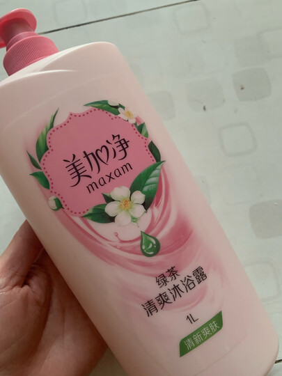 美加净(MAXAM)滋润沐浴露1000ml(杏仁油精华天然补水保湿润肤沐浴乳) 晒单图