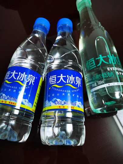 恒大冰泉 长白山天然弱碱性矿泉水 500ml*12瓶 晒单图