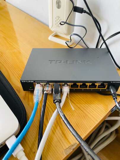 TP-LINK 8口千兆交换机 企业级交换器 监控网络网线分线器 分流器 金属机身 TL-SG1008D 晒单图