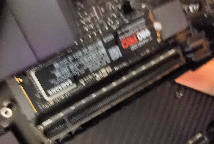 三星(SAMSUNG)1TB SSD固态硬盘 SATA3.0接口 860 EVO(MZ-76E1T0B) 晒单图