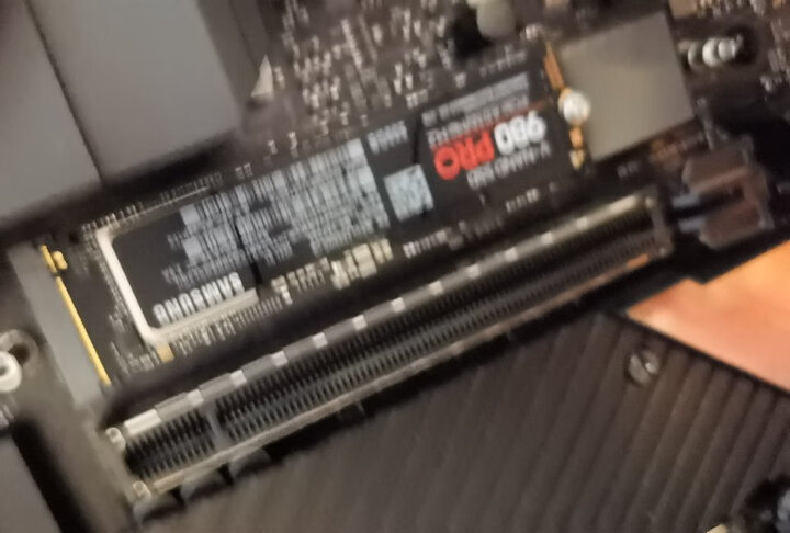 三星(SAMSUNG)1TB SSD固态硬盘 SATA3.0接口 860 EVO(MZ-76E1T0B) 晒单图