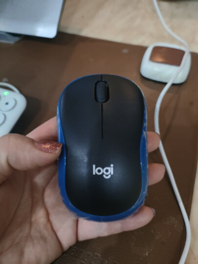 罗技（Logitech）M185鼠标 无线鼠标 办公鼠标 对称鼠标 黑色灰边 带无线2.4G接收器 晒单图