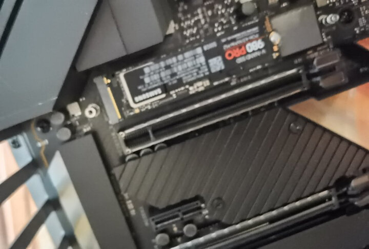 三星(SAMSUNG)1TB SSD固态硬盘 SATA3.0接口 860 EVO(MZ-76E1T0B) 晒单图