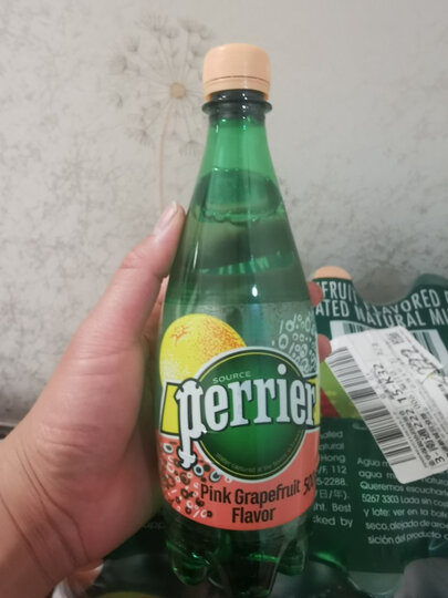 法国进口 巴黎水Perrier气泡矿泉水 柠檬味 塑料瓶装1箱 500MLx24瓶 晒单图