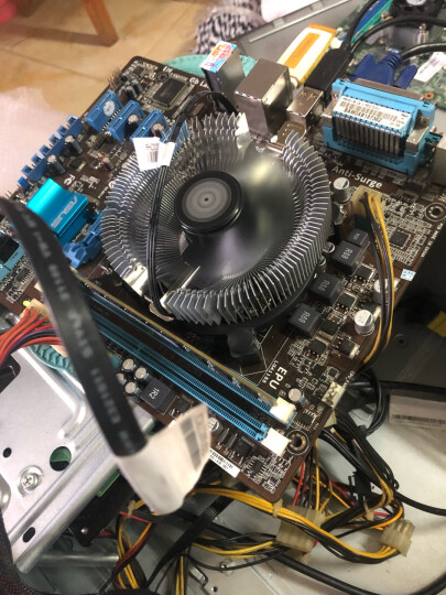 酷冷至尊(CoolerMaster)Z70(暗黑) CPU散热器(多平台/风冷/降噪风扇/液压轴承/附带硅脂) 晒单图
