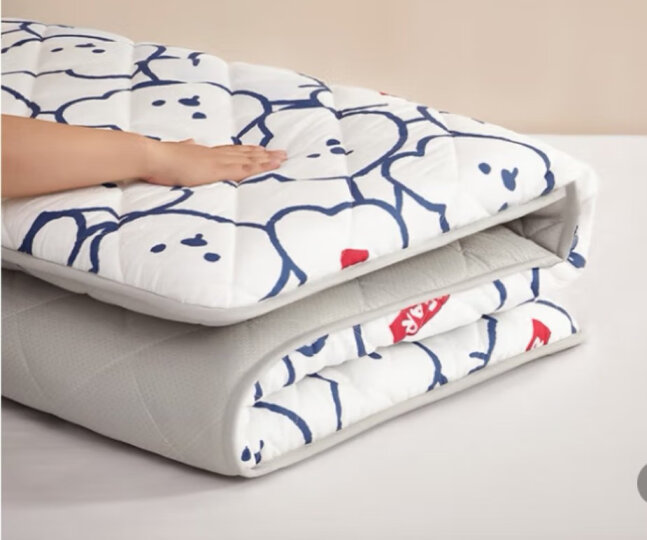 多喜爱学生宿舍床垫 上下铺软垫床垫保护垫 可爱素描加厚舒适保护垫 180*200cm 晒单图