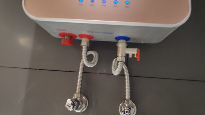 沐克（MOKER）电热水器 速热式家用第三代智能恒温声控 淋浴洗澡立式双胆储水即热式大水量电热水器A18-5524 （宝马金） 晒单图