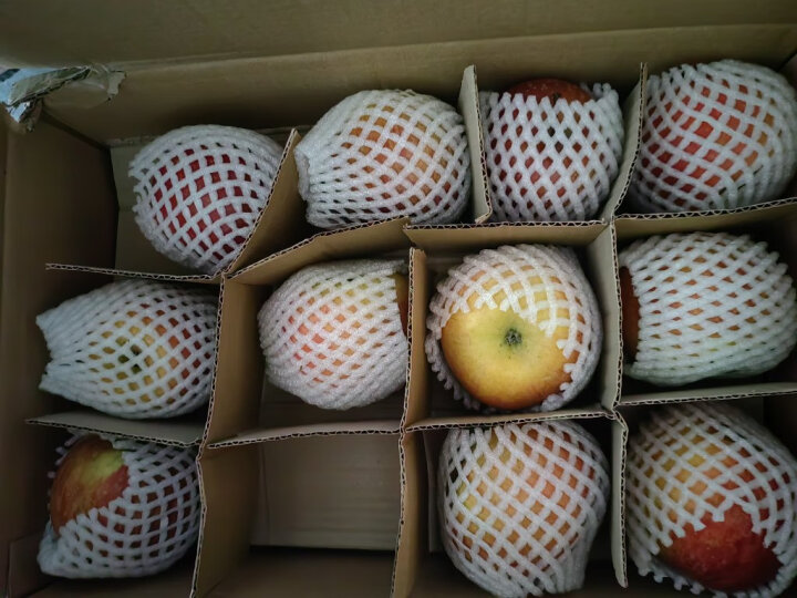 京鲜生甘肃静宁红富士苹果6粒 单果160-200g 水果 包装随机 晒单图