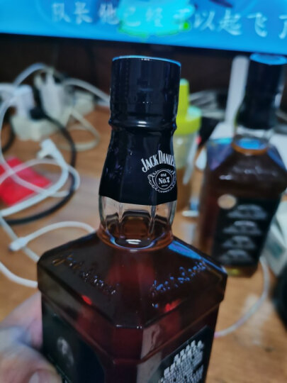 杰克丹尼（Jack Daniel's） 美国 田纳西州 调和型 威士忌 进口洋酒 700ml 无盒 晒单图