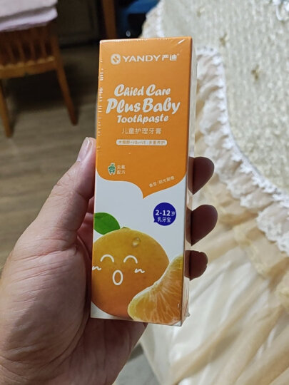 严迪（YANDY）2-6-12岁乳牙宝儿童牙膏60g 无氟 木糖醇防蛀 甜橙香型 晒单图