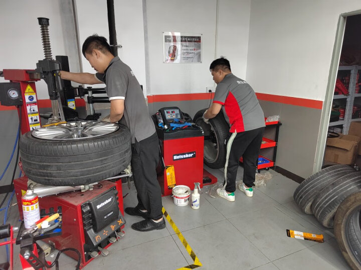 德国马牌（Continental）轮胎/防爆胎 225/55R17 97Y CPC2 SSR 适配华晨宝马525Li/520Li 晒单图