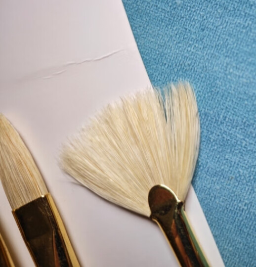 温莎牛顿（WINSOR&NEWTON） 温莎牛顿 画家专用油画笔 长杆猪鬃 专为油画创作设计 扇形4号 晒单图