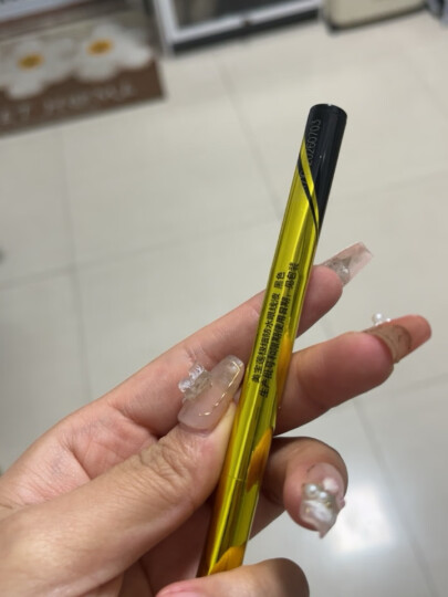 美宝莲眼线笔小金笔 极细防水防汗不晕染 不易脱色 黑色0.5g 晒单图