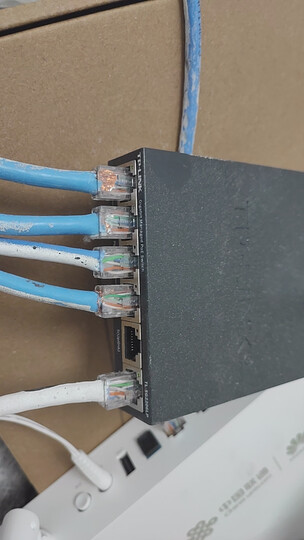 普联（TP-LINK） 5口千兆PoE交换机 4口PoE非网管交换机 监控网络网线分线器 企业级交换器 分流器 TL-SG1005P 晒单图