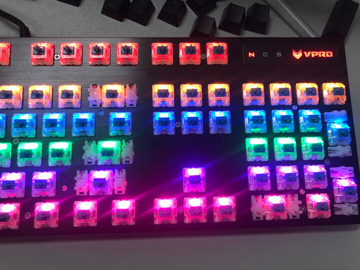 雷柏(Rapoo) V500PRO 104键混光机械键盘 游戏键盘 吃鸡键盘 背光键盘 电脑键盘 笔记本键盘 黑色 红轴 晒单图