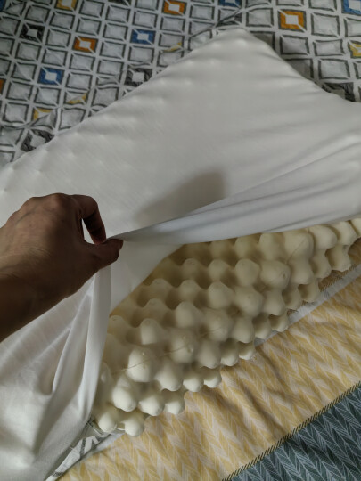 POKALEN乳胶枕 乳胶枕头泰国原装进口成人枕头 乳胶含量97% 天然橡胶枕头 颗粒按摩-女款 晒单图