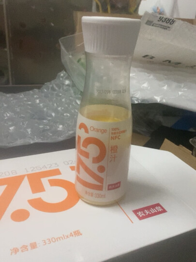 农夫山泉17.5°NFC橙汁（冷藏型）100%鲜果冷压榨果汁饮料礼盒装330ml*4瓶 晒单图