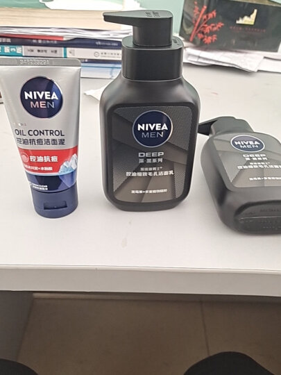 妮维雅（NIVEA）男士深层清洁控油去黑头洗面奶 控油冰极洁面泥100g 晒单图