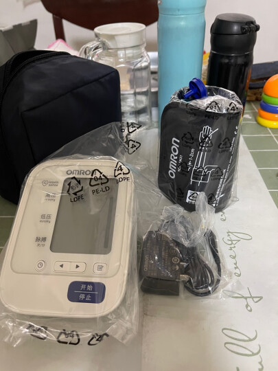 欧姆龙（OMRON）电子血压计医用家用上臂式高血压测量仪血压仪U12 晒单图