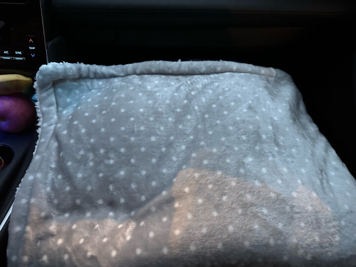 合雨（heyu）小毛毯双层加厚秋冬季办公室午睡盖腿毯子法兰绒膝盖毯学生儿童毯 灰色圆点 70*100cm-双层加厚 晒单图