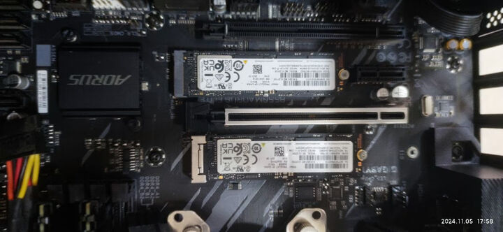 金士顿 (Kingston) 8GB DDR4 2400 台式机内存条 骇客神条 Fury雷电系列 晒单图