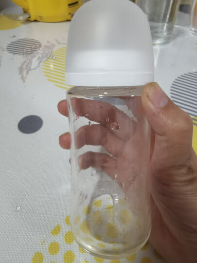 贝亲(Pigeon) 奶瓶 玻璃奶瓶 新生儿 宽口径玻璃奶瓶 婴儿奶瓶 160ml（黄色瓶盖）AA73 自然实感SS码 晒单图