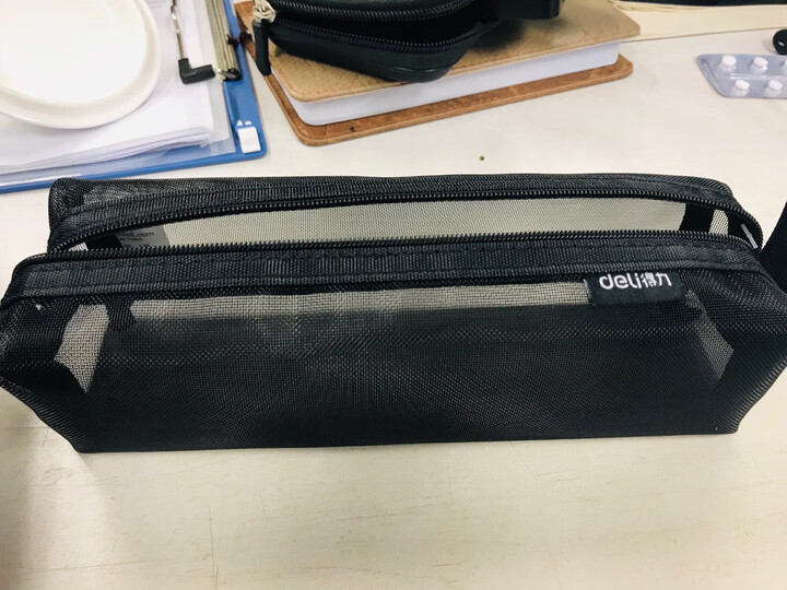 得力(deli)大容量方型笔袋/尼龙网纱包袋/手提铅笔收纳袋 传奇黑66747 晒单图