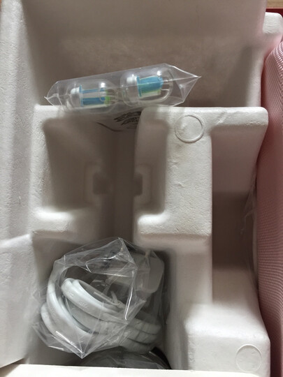 飞利浦(PHILIPS) 电动牙刷 成人声波震动钻石系列(自带刷头*2+充电旅行盒+充电玻璃杯) 粉钻HX9362/67 晒单图