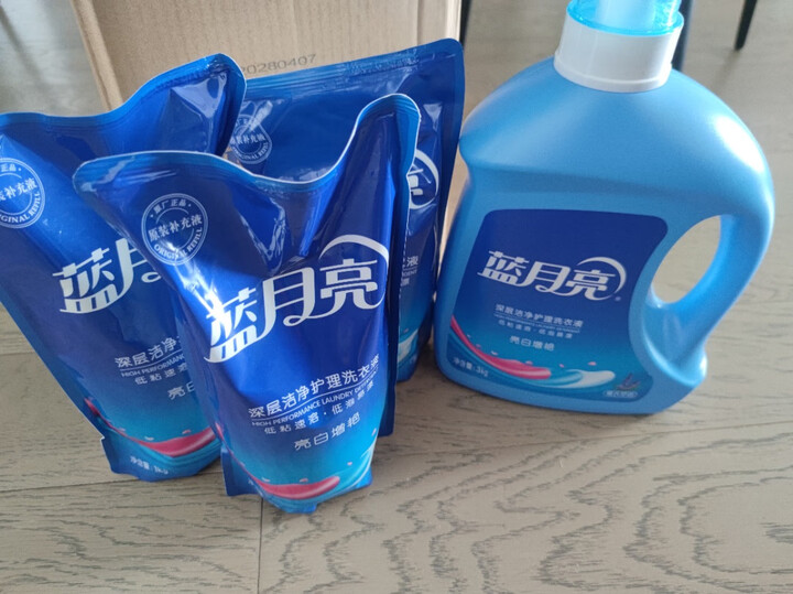 蓝月亮 羽绒服专用洗衣液500g/瓶 去污护绒 蓬松 低泡易漂 晒单图