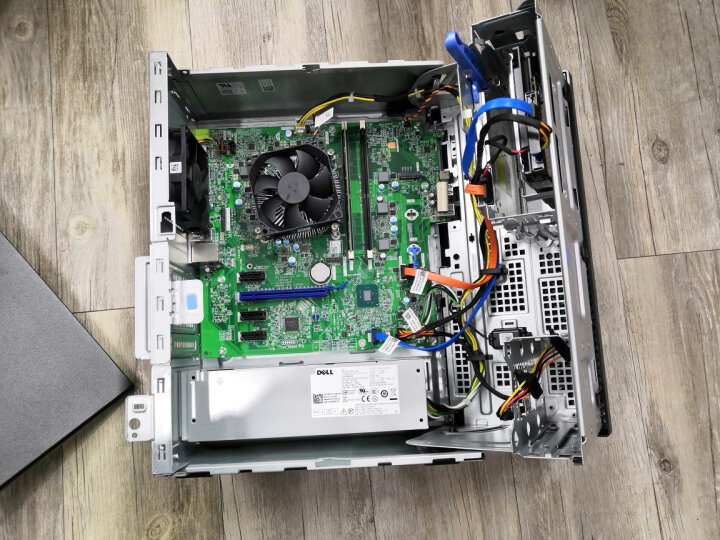 dell3020mt,dell3020 戴尔(dell)optiplex 3050mt 商用台式电脑 (酷睿i5-7500 4gb 1tb 集显