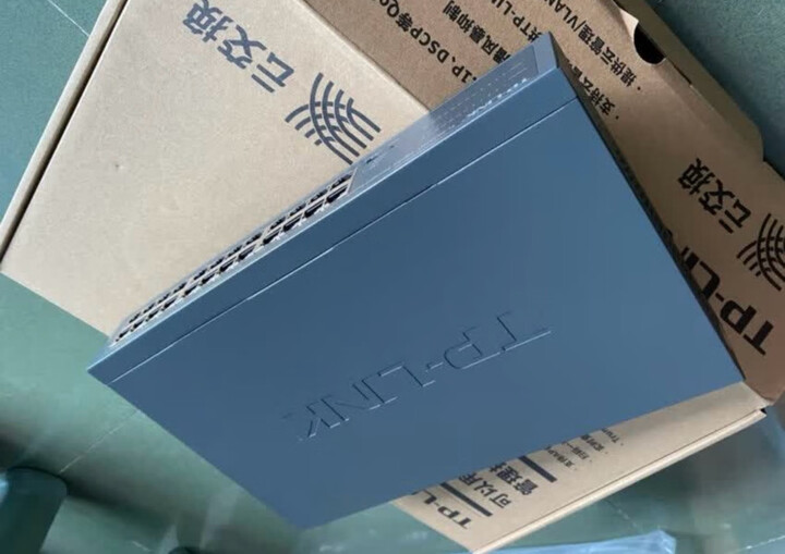 普联（TP-LINK） 8口千兆交换机 企业级交换器 监控网络网线分线器 分流器 兼容百兆 TL-SG1008M 晒单图