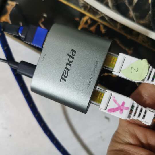 Tenda腾达16口千兆交换机 桌面型钢壳机架式 企业工程监控网络转换器网线分线器 分流器 TEG1016D 晒单图