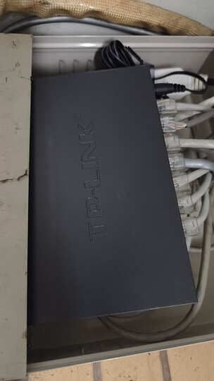 普联（TP-LINK） 8口千兆交换机 企业级交换器 监控网络网线分线器 分流器 金属机身 TL-SG1008D 晒单图