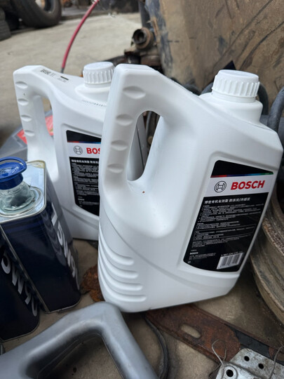博世（BOSCH）有机型(OAT)发动机冷却液通用型汽车防冻液 冰点-45℃ 4L（红色） 晒单图