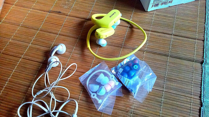 索尼(SONY)NW-WS413防水游泳跑步运动mp3音乐播放器一体耳机 4G(黑色) 晒单图