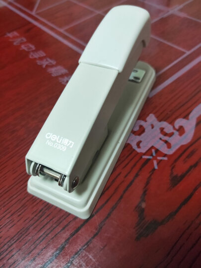 得力(deli)钢制耐用办公订书机套装(订书机+起钉器+订书钉) 适配12#钉 颜色随机0359 晒单图