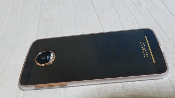 摩托罗拉 motorola z 4GB+64GB 模块化手机 流金黑 移动联通电信4G手机 双卡双待 晒单图