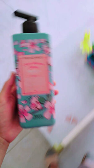 LG菲诗小铺 The Face Shop 秘密花园香水 沐浴露 500ml 男女通用沐浴乳 轻盈润泽 留香持久 晒单图