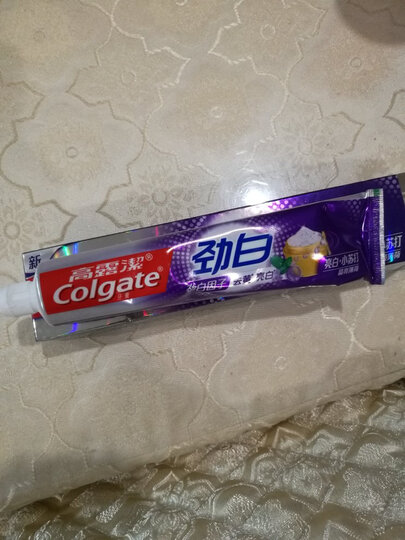 高露洁(Colgate) 劲白茉莉白茶 美白牙膏 180g 清新口气 (新老包装随机发) 晒单图
