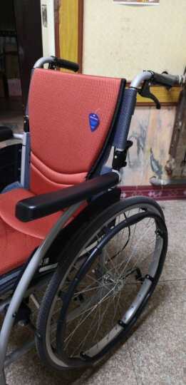 康扬轮椅折叠老人轻便KARMA避震铝合金便携式四轮残疾人老年人手推车免充气KM-1502F24 舒弧105紫色坐垫 晒单图