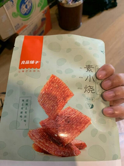 【199减120】良品铺子 素小烧香辣味200g大刀素肉味辣条味零食麻辣儿时怀旧食品 200g 香辣味 晒单图