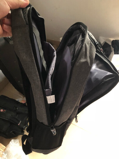 维多利亚旅行者 VICTORIATOURIST 双肩包电脑包15.6英寸笔记本包 男防水双肩背包V9006黑色 晒单图