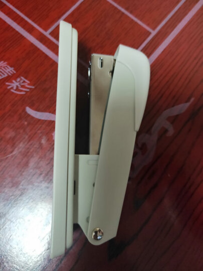 得力(deli)钢制耐用办公订书机套装(订书机+起钉器+订书钉) 适配12#钉 颜色随机0359 晒单图