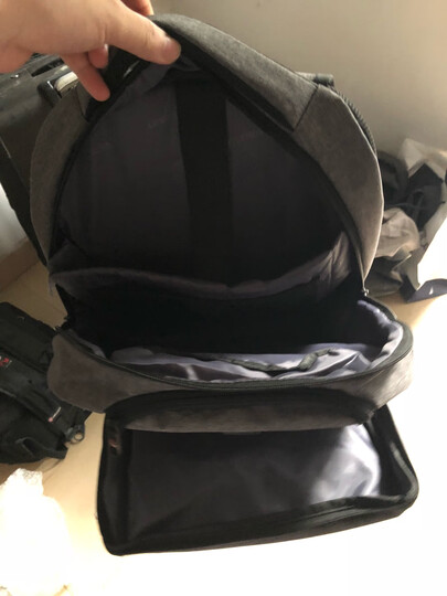 维多利亚旅行者 VICTORIATOURIST 双肩包电脑包15.6英寸笔记本包 男防水双肩背包V9006黑色 晒单图
