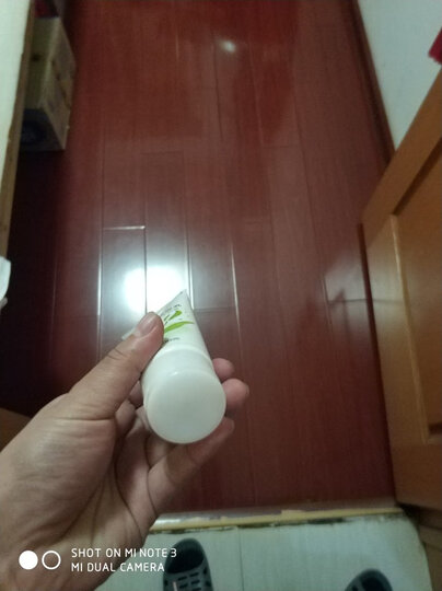 大宝 绿茶控油洁面乳100g(洗面奶女男 温和清洁 泡沫洁面 清爽保湿 ) 晒单图
