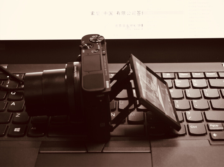 索尼(SONY)RX100M3 黑卡数码相机Vlog拍摄 1英寸大底(蔡司24-70mm F1.8-2.8镜头 WiFi/翻转屏 黑卡3) 晒单图
