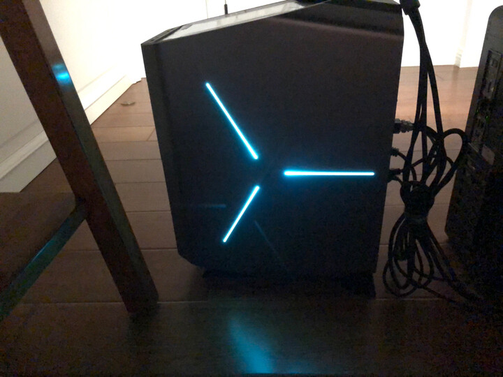 外星人Alienware Aurora水冷游戏台式电脑主机(八代i7-8700K 16G 256GSSD 2T GTX1080Ti 11G独显) 晒单图
