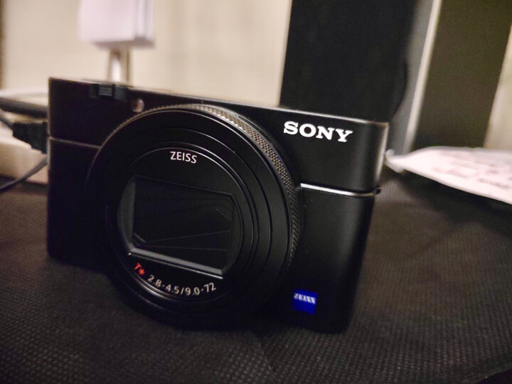 索尼（SONY）DSC-RX100 黑卡数码相机 1英寸大底（入门黑卡 约2020万有效像素 蔡司镜头 黑卡） 晒单图
