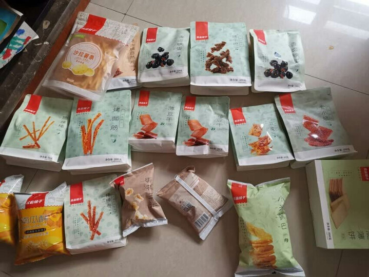 【199减120】良品铺子 素小烧香辣味200g大刀素肉味辣条味零食麻辣儿时怀旧食品 200g 香辣味 晒单图
